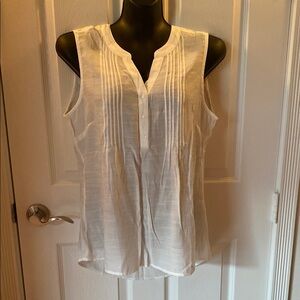 Notations White Pleated Buttoned Blouse with Mandarin Collar